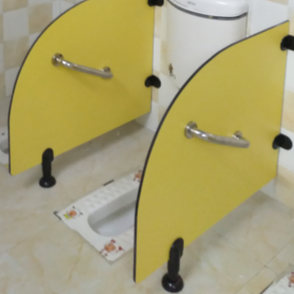 Eco Friendly Restroom Stall Dividers Customized Cubicle Toilet Partition For School Kindergarten