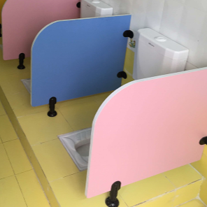 Waterproof Kids Toilet Partition Non Toxic Bathroom Urinal Dividers For School Kindergarten