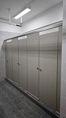 Compact HPL Toilet Partition, Commercial Restroom Stall Divider, Public Washroom Cubicle with Urinal Screen