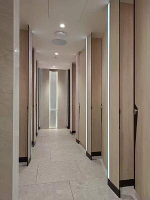 LED Light Indicator Compact HPL Toilet Cubicle  Phenolic Resin Restroom Partition